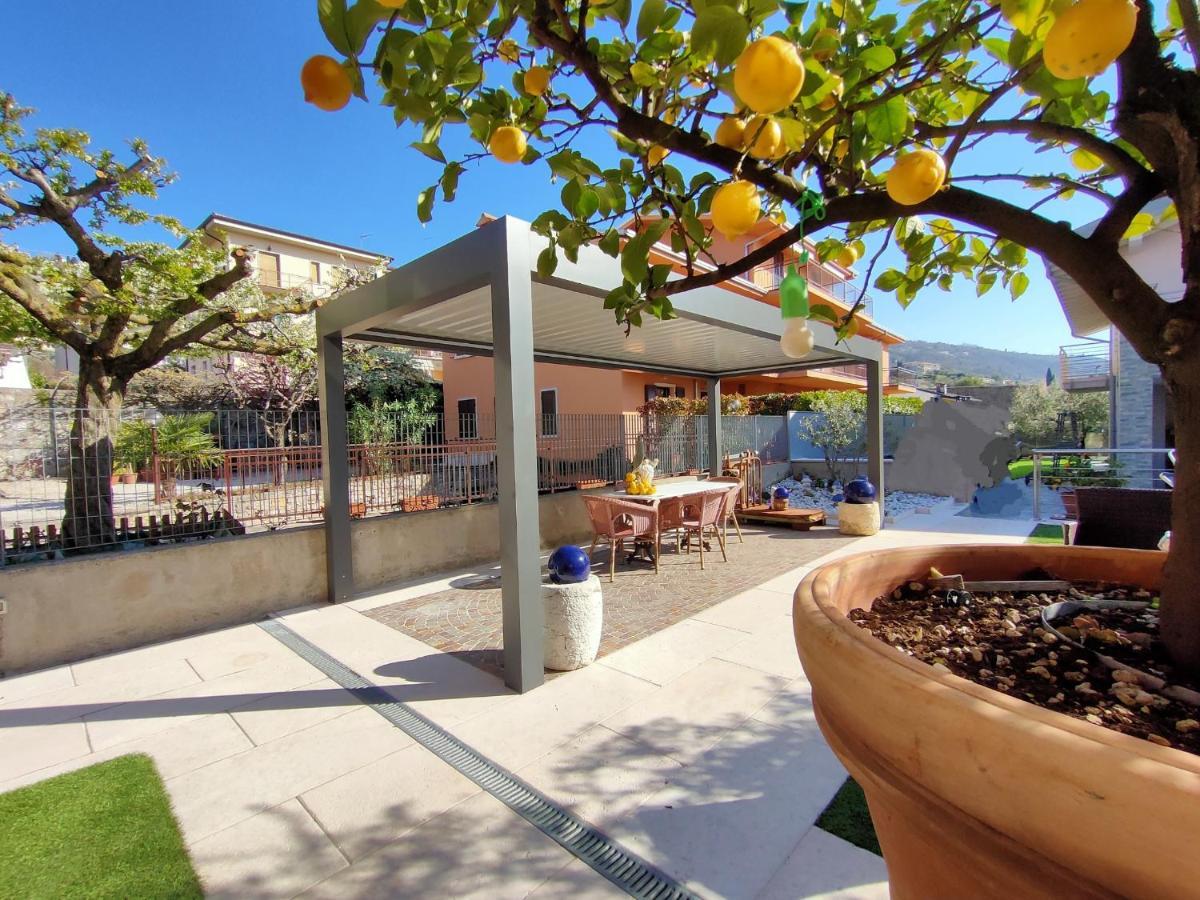 Garda Dreams Apartment Torri Del Benaco Exterior photo