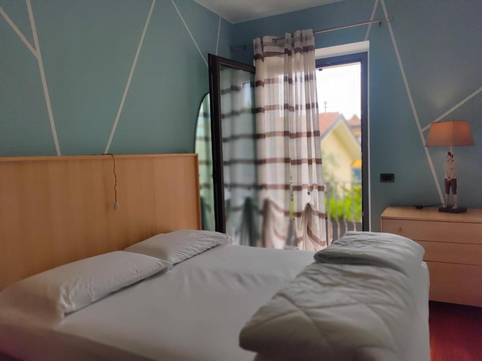 Garda Dreams Apartment Torri Del Benaco Exterior photo